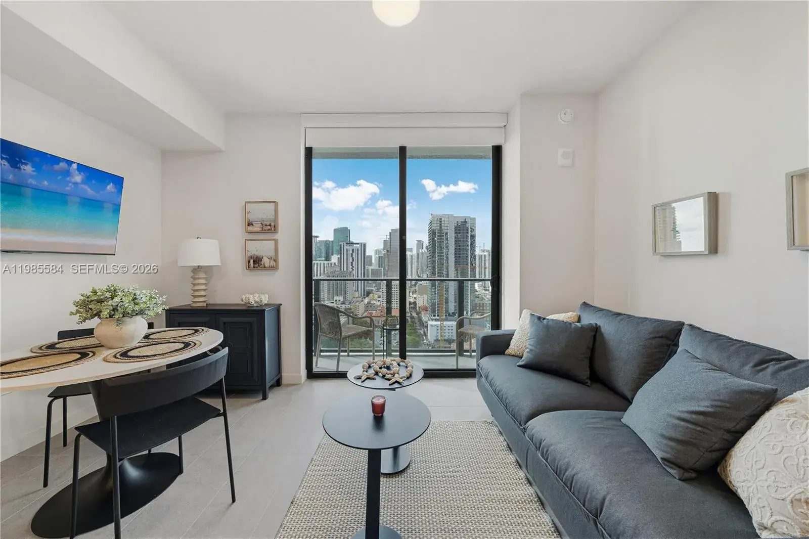 1 bath Residential Lease for rent at 121 NE 5th # 2604, Miami FL 33132