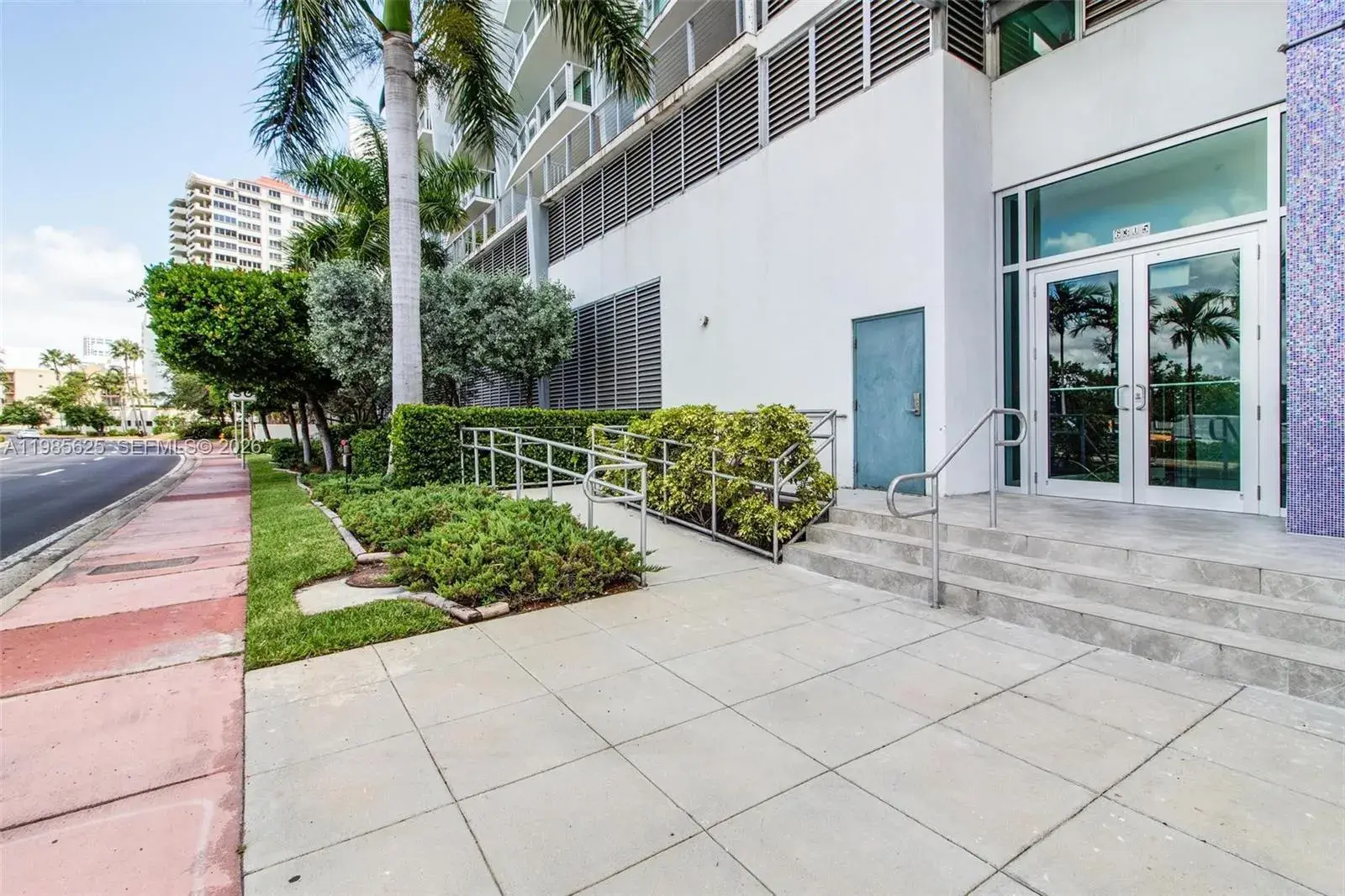 2 bedroom 2 bath Residential Lease for rent at 6305 Indian Creek Dr # 5A, Miami Beach FL 33141