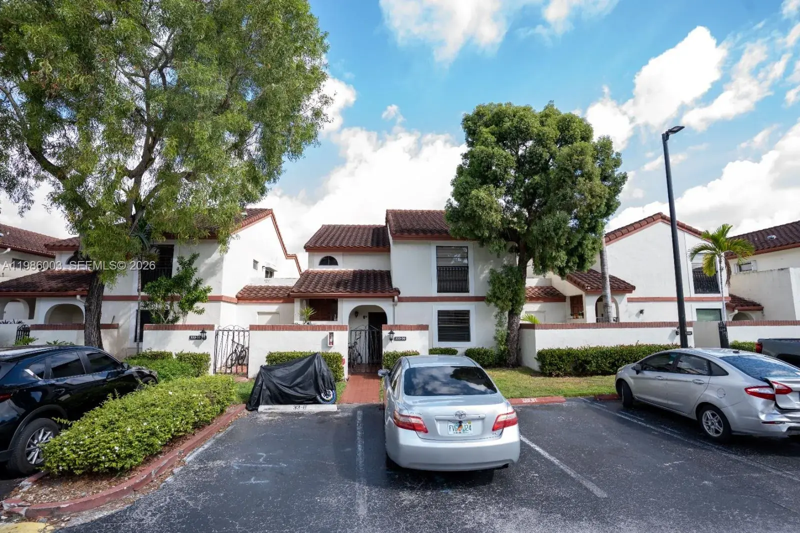 3 bedroom 2 bath Residential for sale at 333 Ives Dairy Rd # A33306, Miami FL 33179