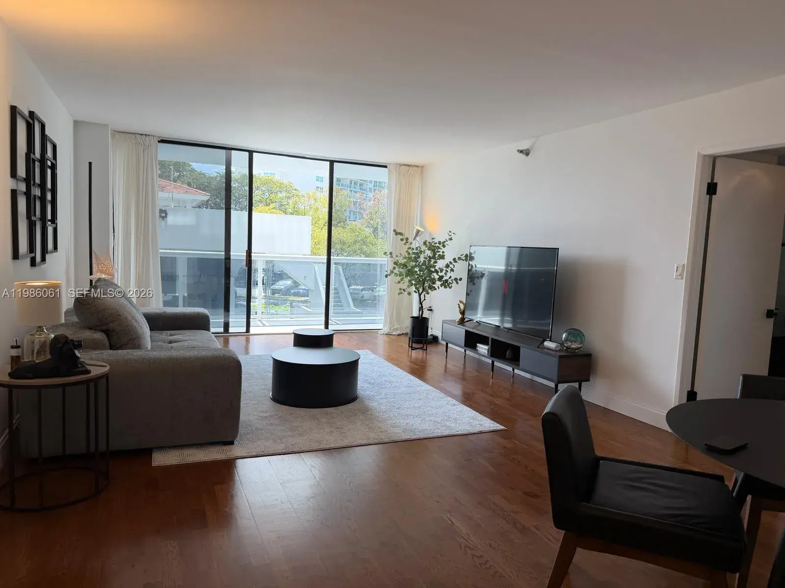 2 bedroom 2 bath Residential Lease for rent at 20505 E Country Club Dr # 236, Aventura FL 33180