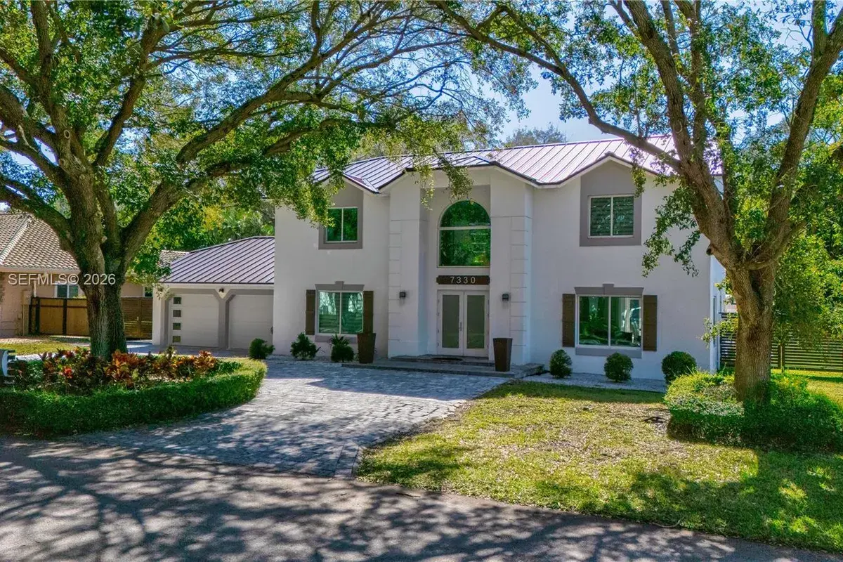 7330 SW 165th St, Palmetto Bay FL 33157