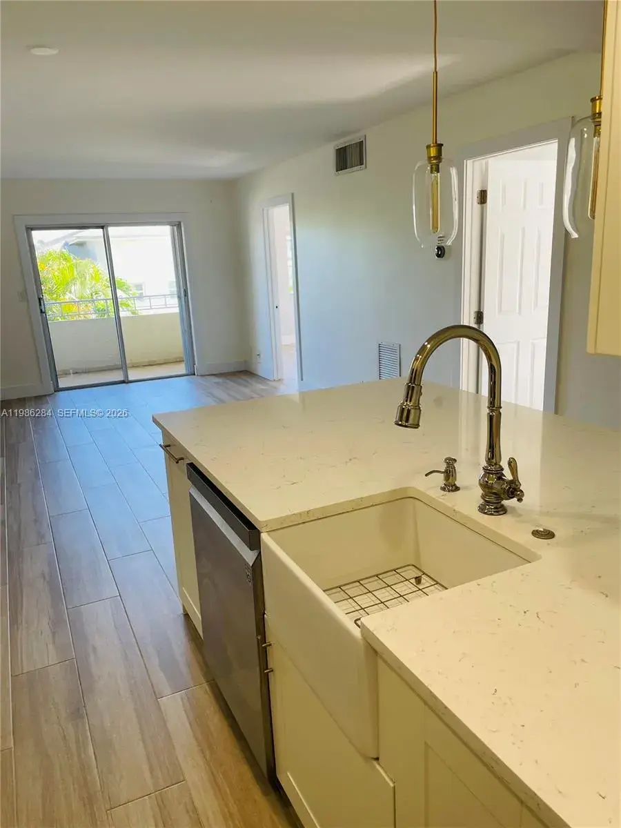 900 NE 18th Ave # 206, Fort Lauderdale FL 33304