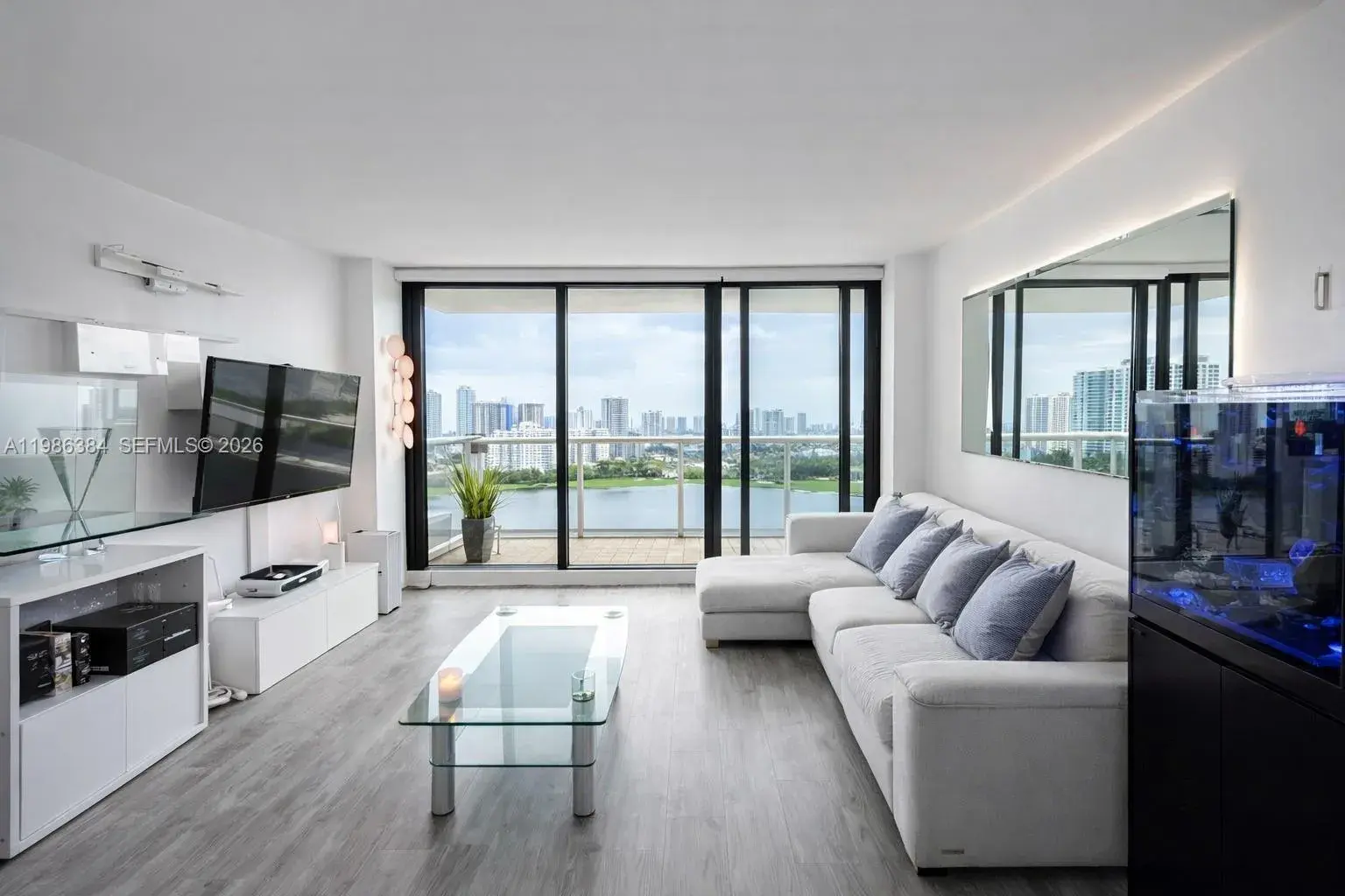1 bedroom 1 bath Residential Lease for rent at 3675 N Country Club Dr # 2305, Aventura FL 33180