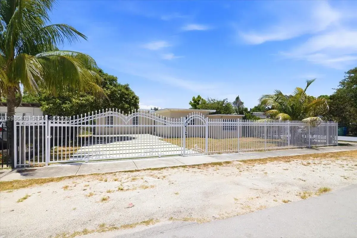 323 NW 104th Ter, Miami FL 33150