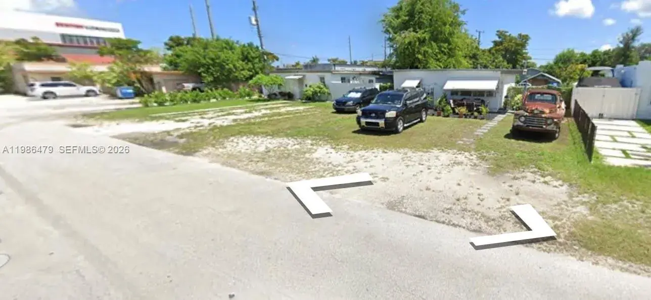 2 bedroom 1 bath Residential for sale at 2118 Coolidge St, Hollywood FL 33020