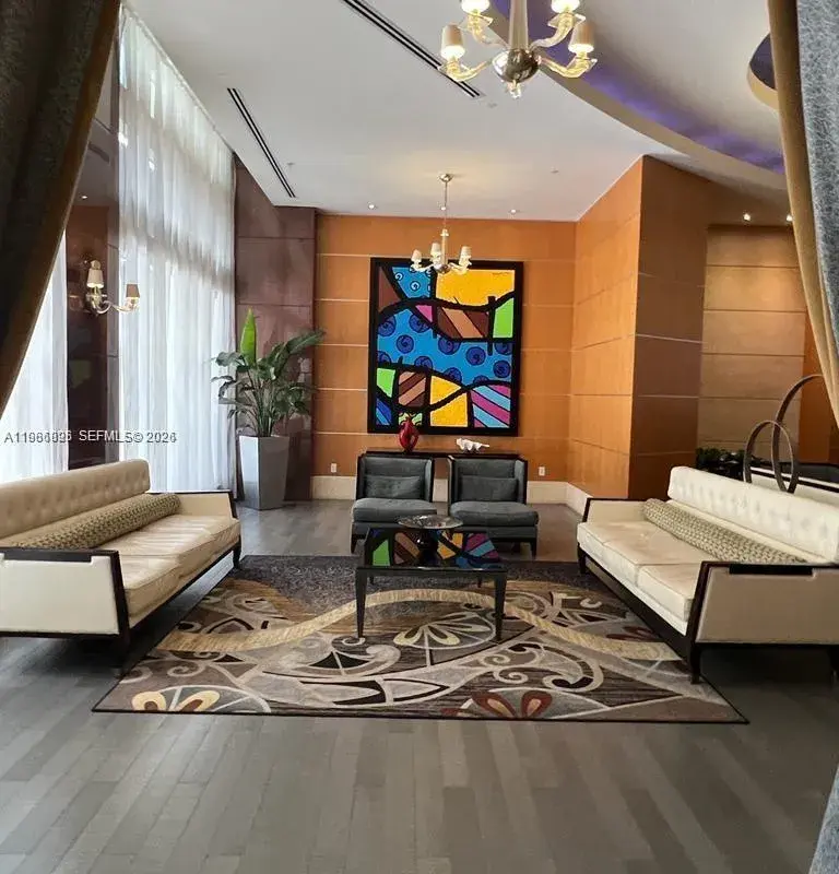 253 NE 2nd St # 3806, Miami FL 33132