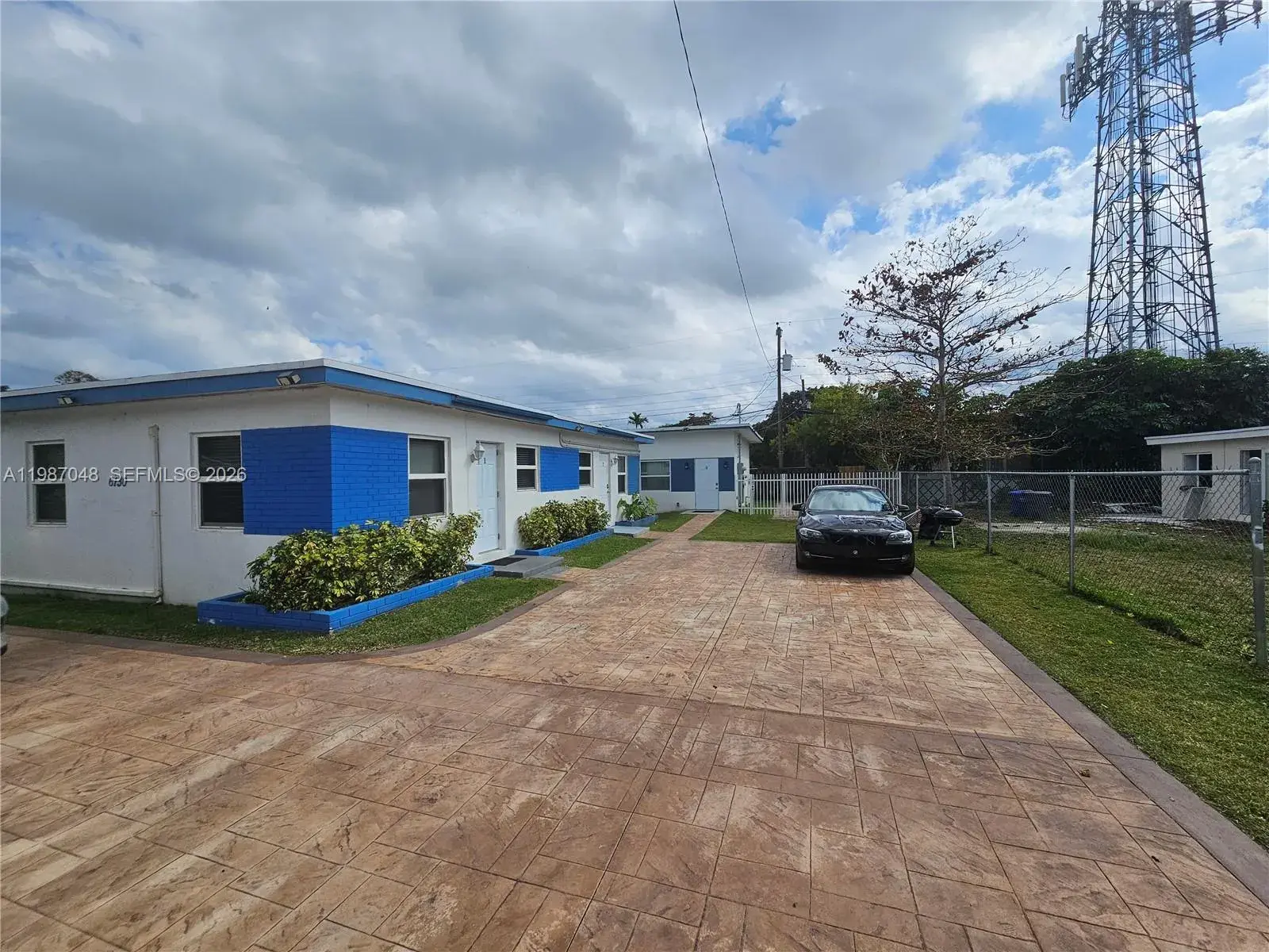 1 bedroom 1 bath Residential Lease for rent at 6130 Grant St # 2, Hollywood FL 33024