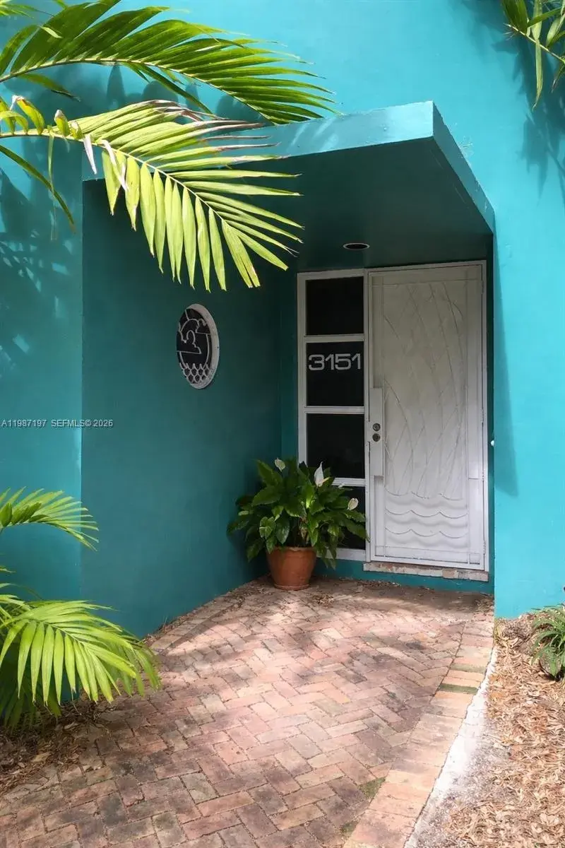 3151 Freeman St, Miami FL 33133