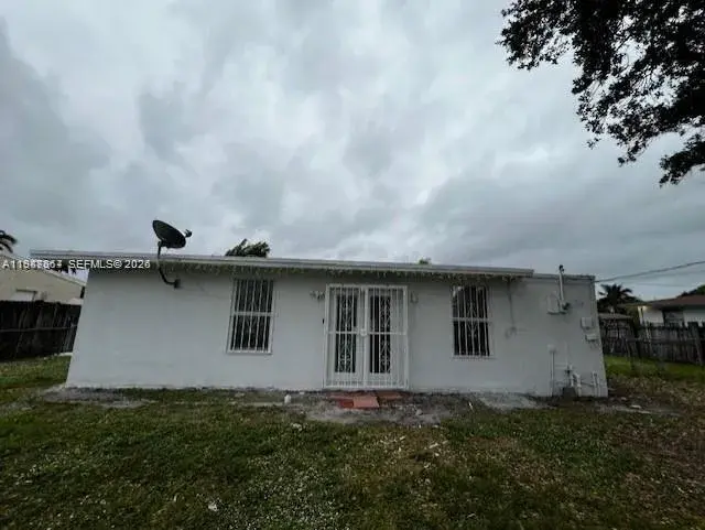 3811 SW 31st Ct, West Park FL 33023