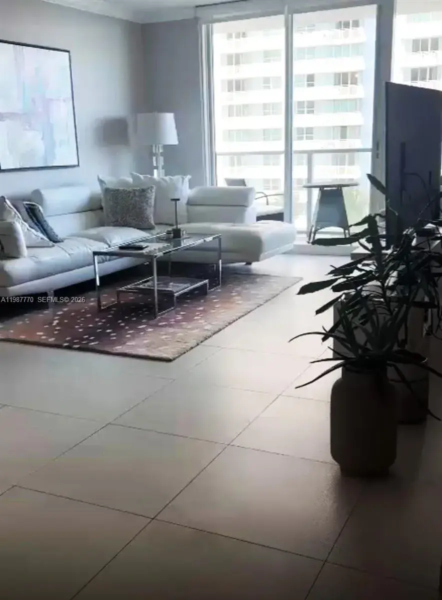 1155 Brickell Bay Dr # 1008, Miami FL 33131