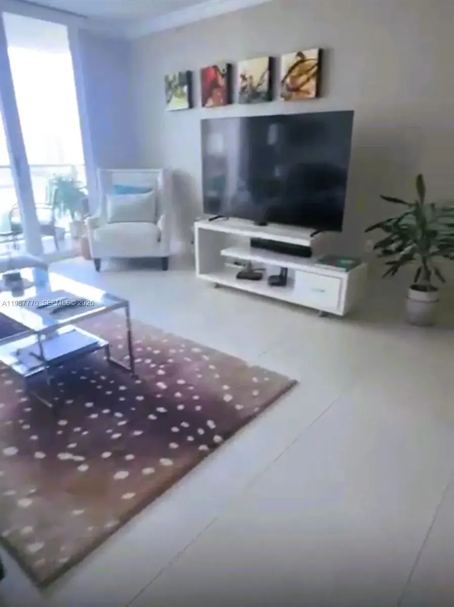 1155 Brickell Bay Dr # 1008, Miami FL 33131