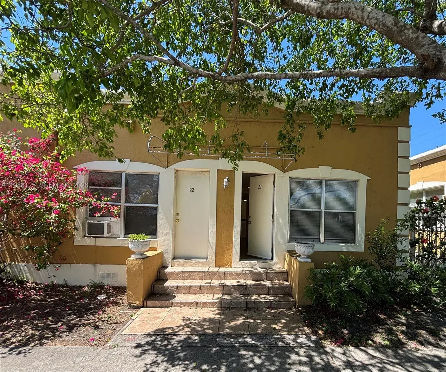 1 bedroom 1 bath Residential Lease for rent at 1715 Lincoln St # 21, Hollywood FL 33020