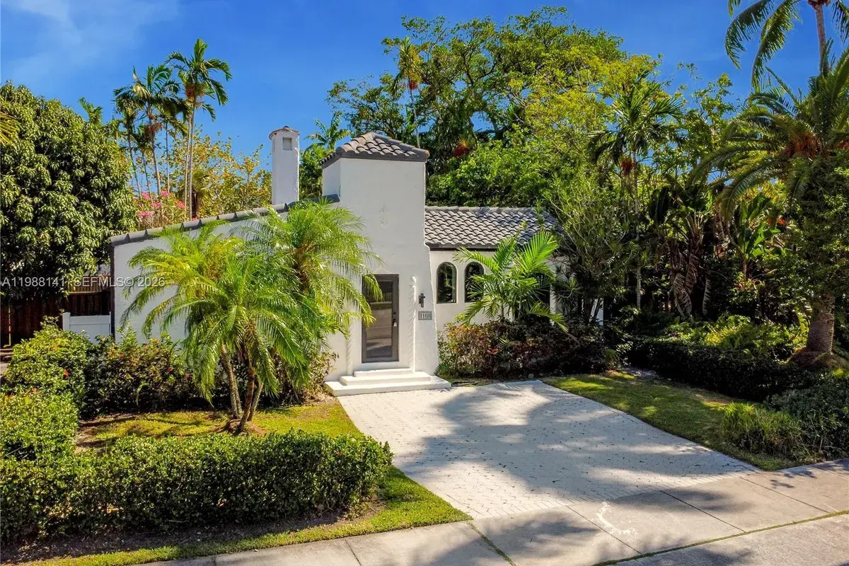 1108 Harrison St, Hollywood FL 33019