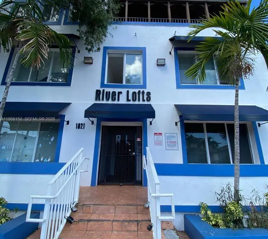 1021 NW 3rd st # 305, Miami FL 33128