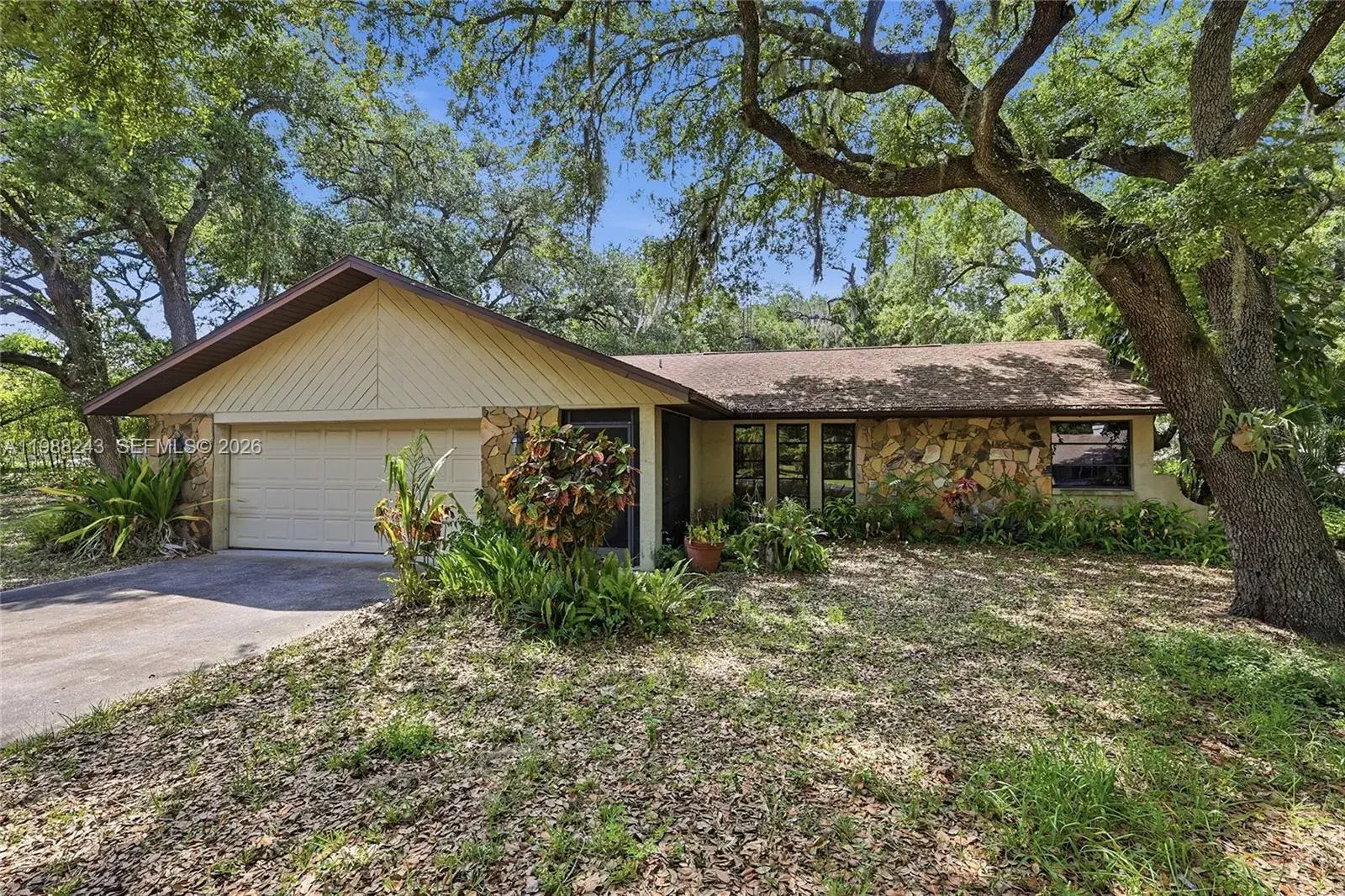 1625 Sunkist Way, Fort Myers FL 33905
