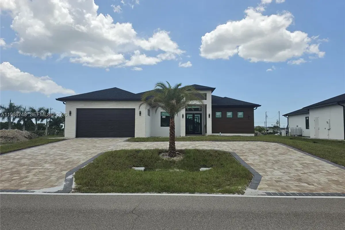 2006 Nelson RD N, Cape Coral FL 33993