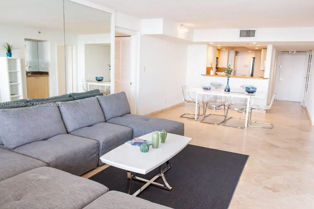 1717 N Bayshore Dr # 4141, Miami FL 33132