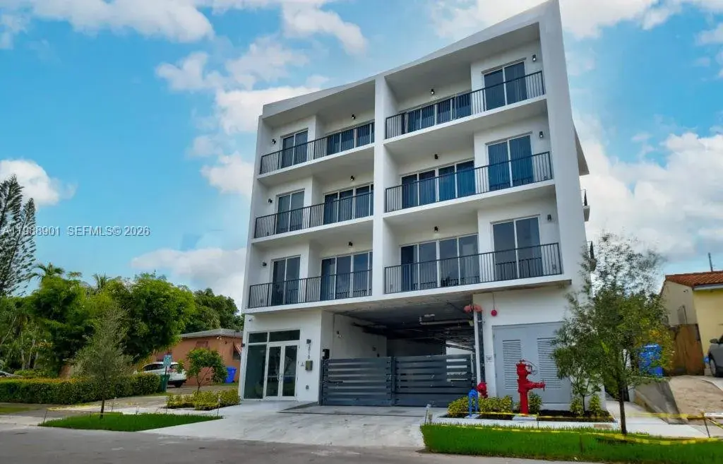 2 bedroom 1 bath Residential Lease for rent at 2010 SW 25th Ter # 205, Miami FL 33133