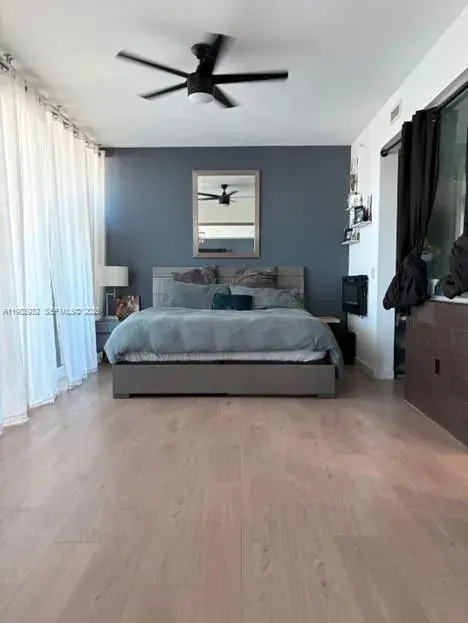 1040 Biscayne Blvd # 1905, Miami FL 33132