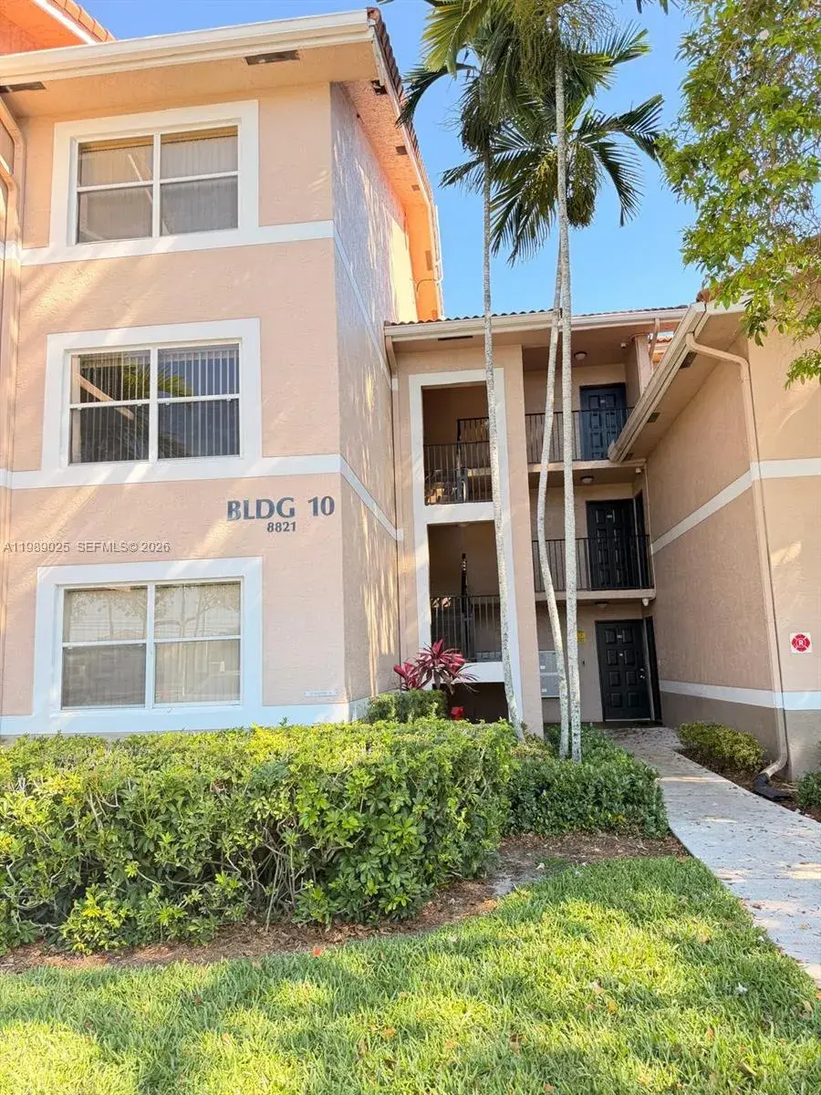 3 bedroom 2 bath Residential for sale at 8821 Wiles Rd # 108, Coral Springs FL 33067