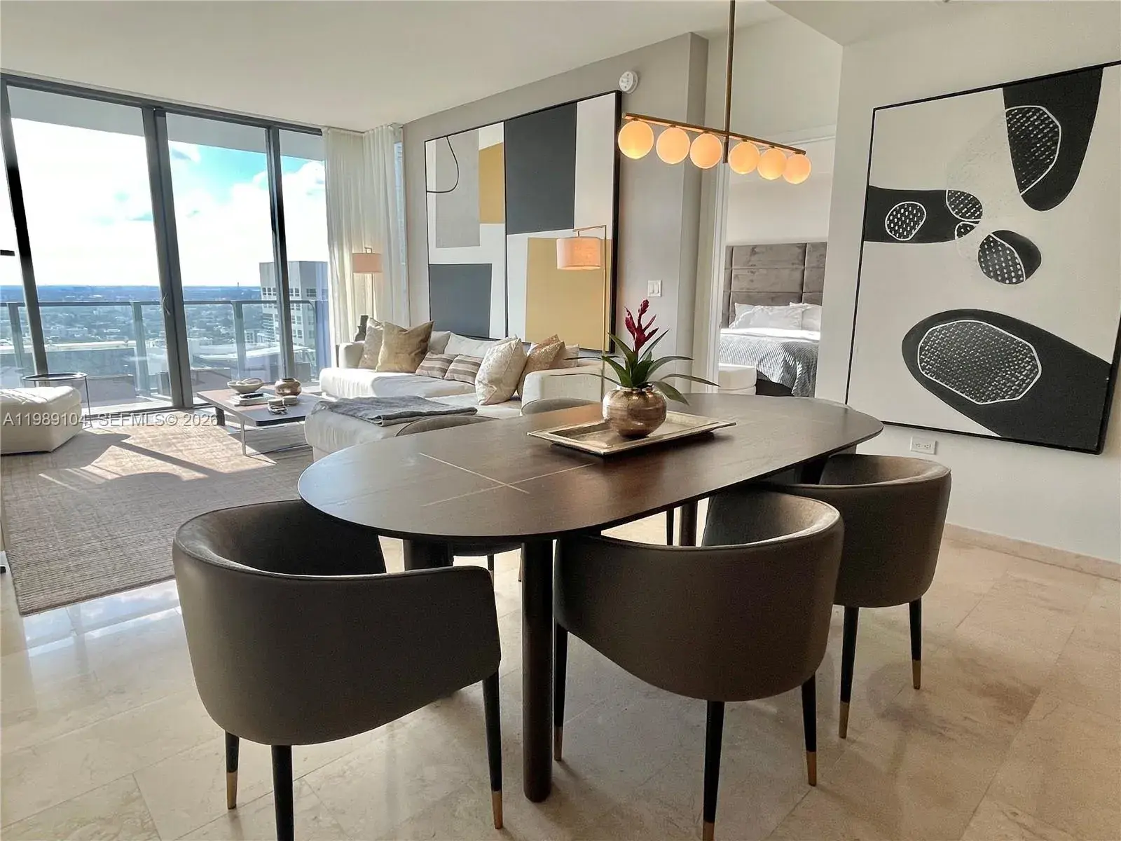 88 SW 7th St # 2404, Miami FL 33130