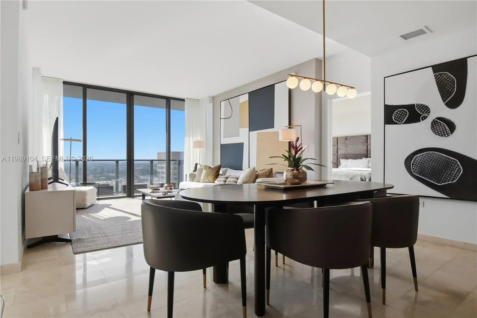 88 SW 7th St # 2404, Miami FL 33130