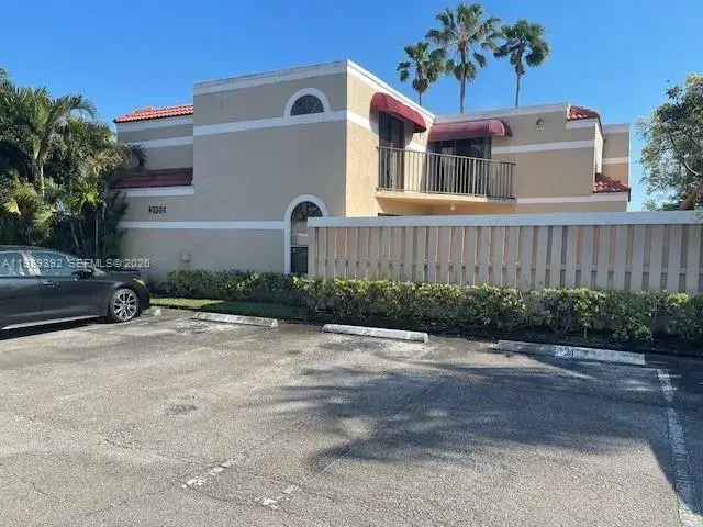 3 bedroom 3 bath Residential for sale at 3955 Village Dr # D, Delray Beach FL 33445
