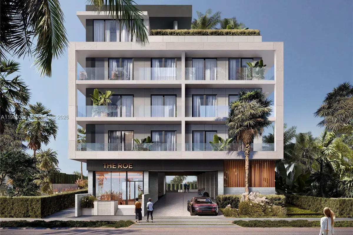 2242 Monroe St, Hollywood FL 33020