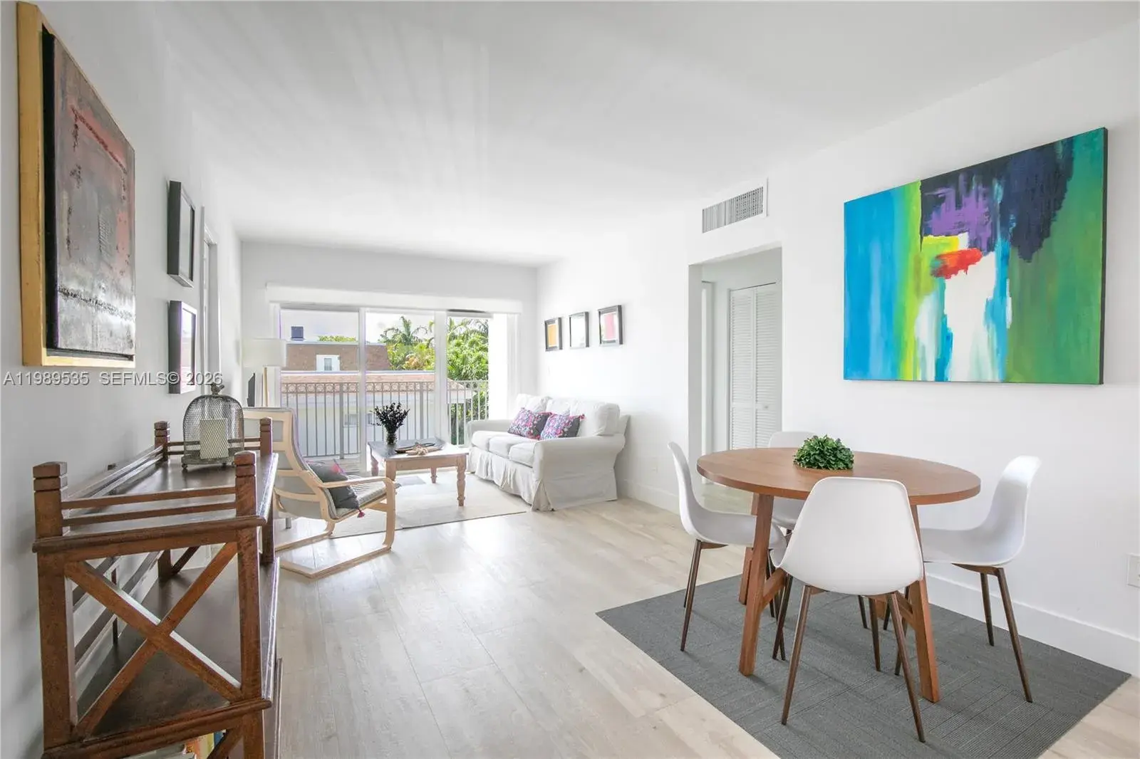2 bedroom 1 bath for sale at 290 Sunrise Dr # F, Key Biscayne FL 33149