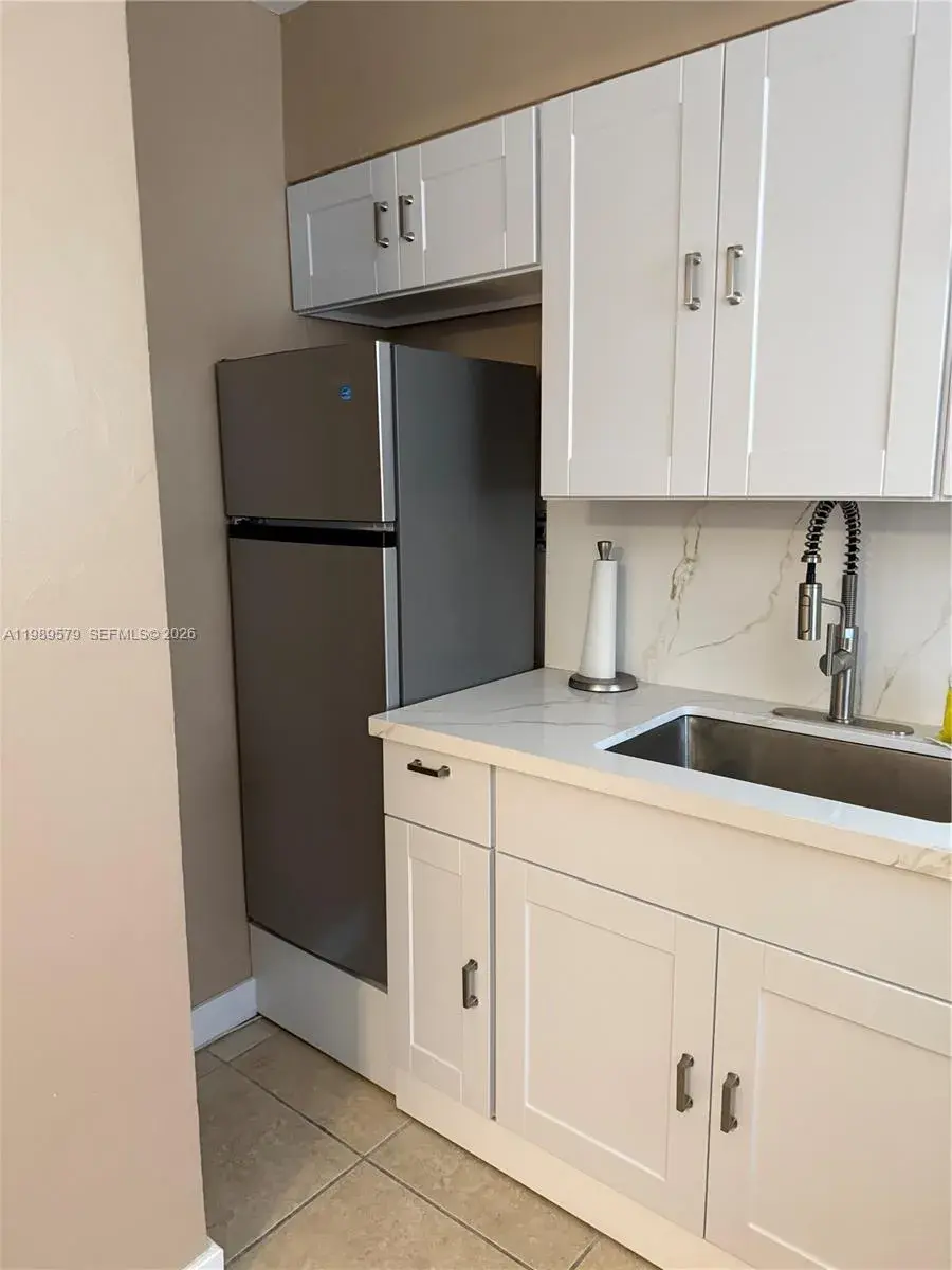 321 Wilson St # A204, Hollywood FL 33019