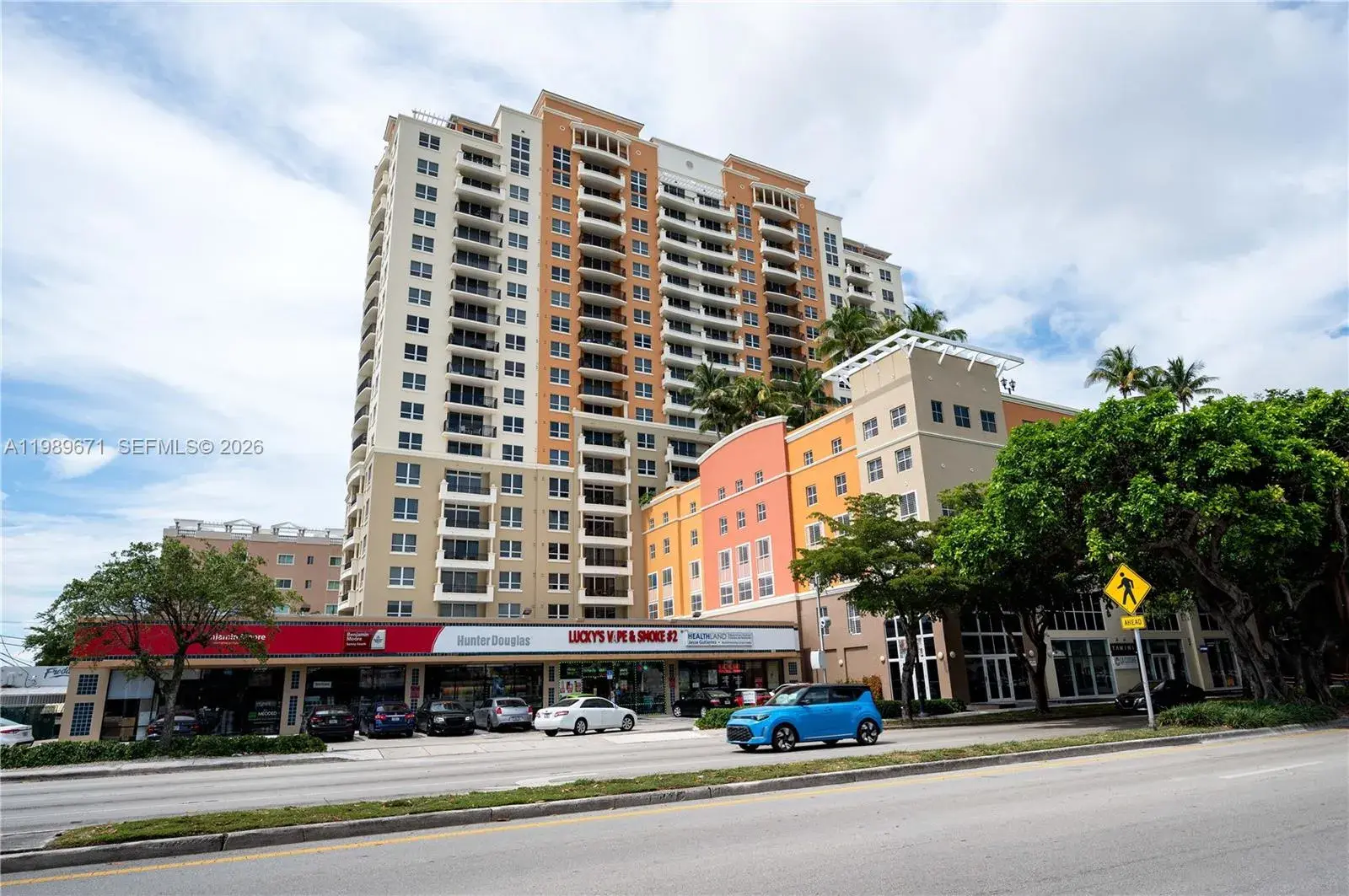 2 bedroom 2 bath Residential for sale at 3232 SW Coral Way # 1504, Miami FL 33145