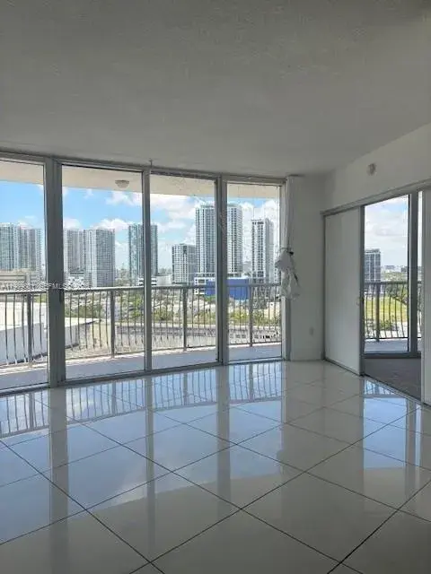 2 bedroom 2 bath Residential for sale at 1750 N Bayshore Dr # 1714, Miami FL 33132
