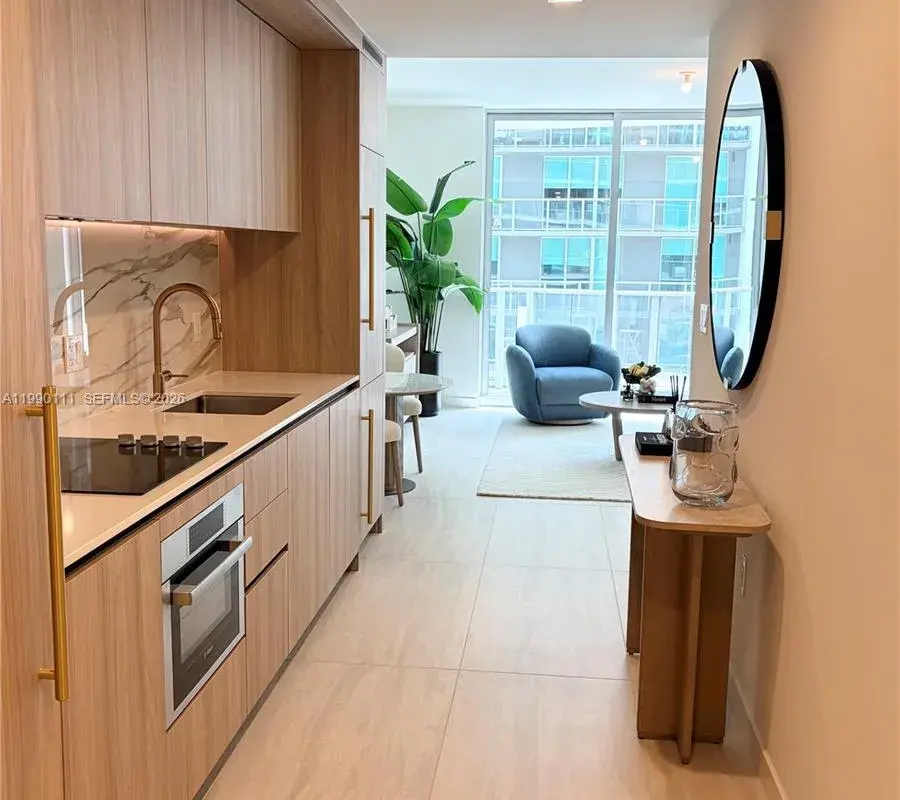 77 SE 5th street # 2709, Miami FL 33131