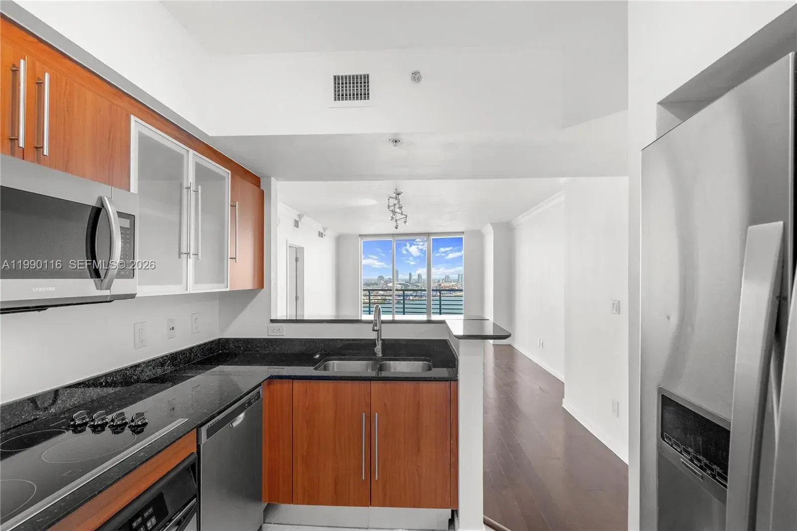 335 S Biscayne Blvd # 2512, Miami FL 33131 photo 5
