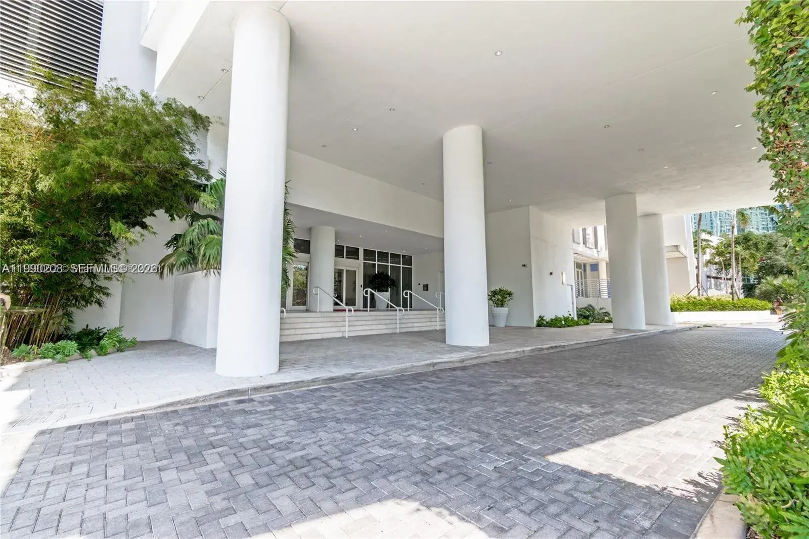 4250 NE Biscayne Blvd # 1115, Miami FL 33137