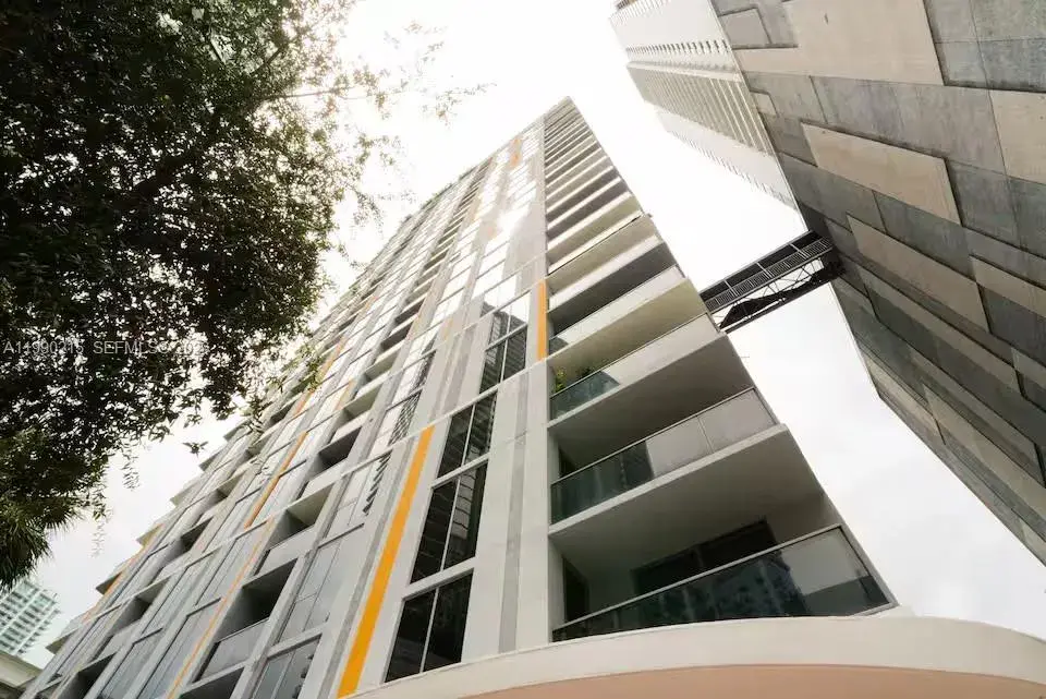 31 SW 6th Street # 301, Miami FL 33131 photo 3