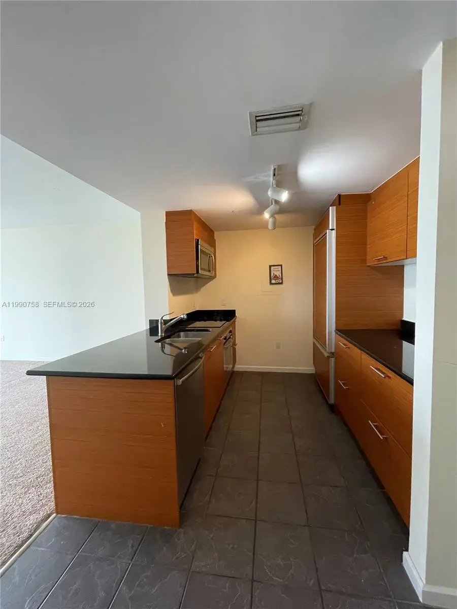 50 Biscayne Blvd # 2205, Miami FL 33132