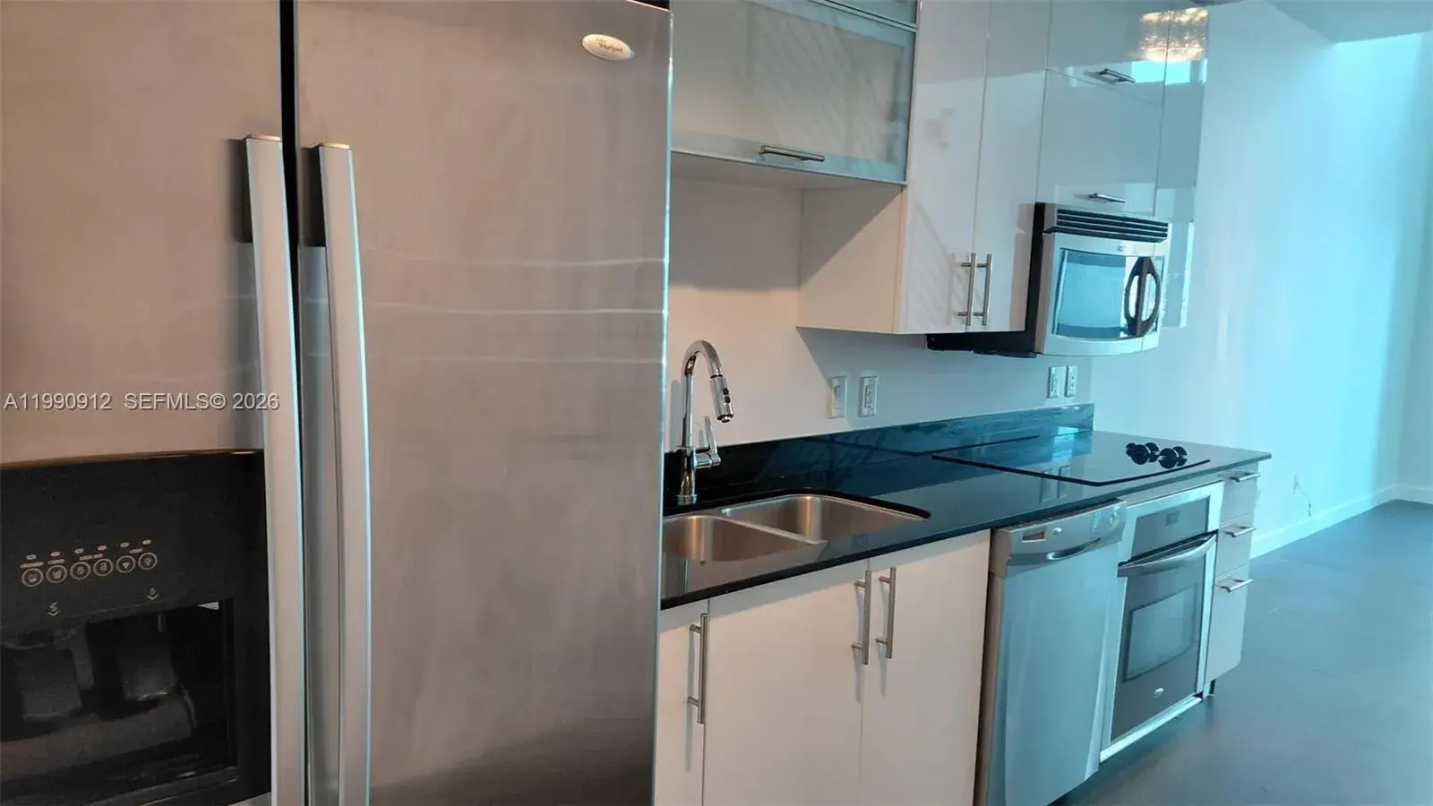 60 SW 13th St # 2612, Miami FL 33130 photo 2