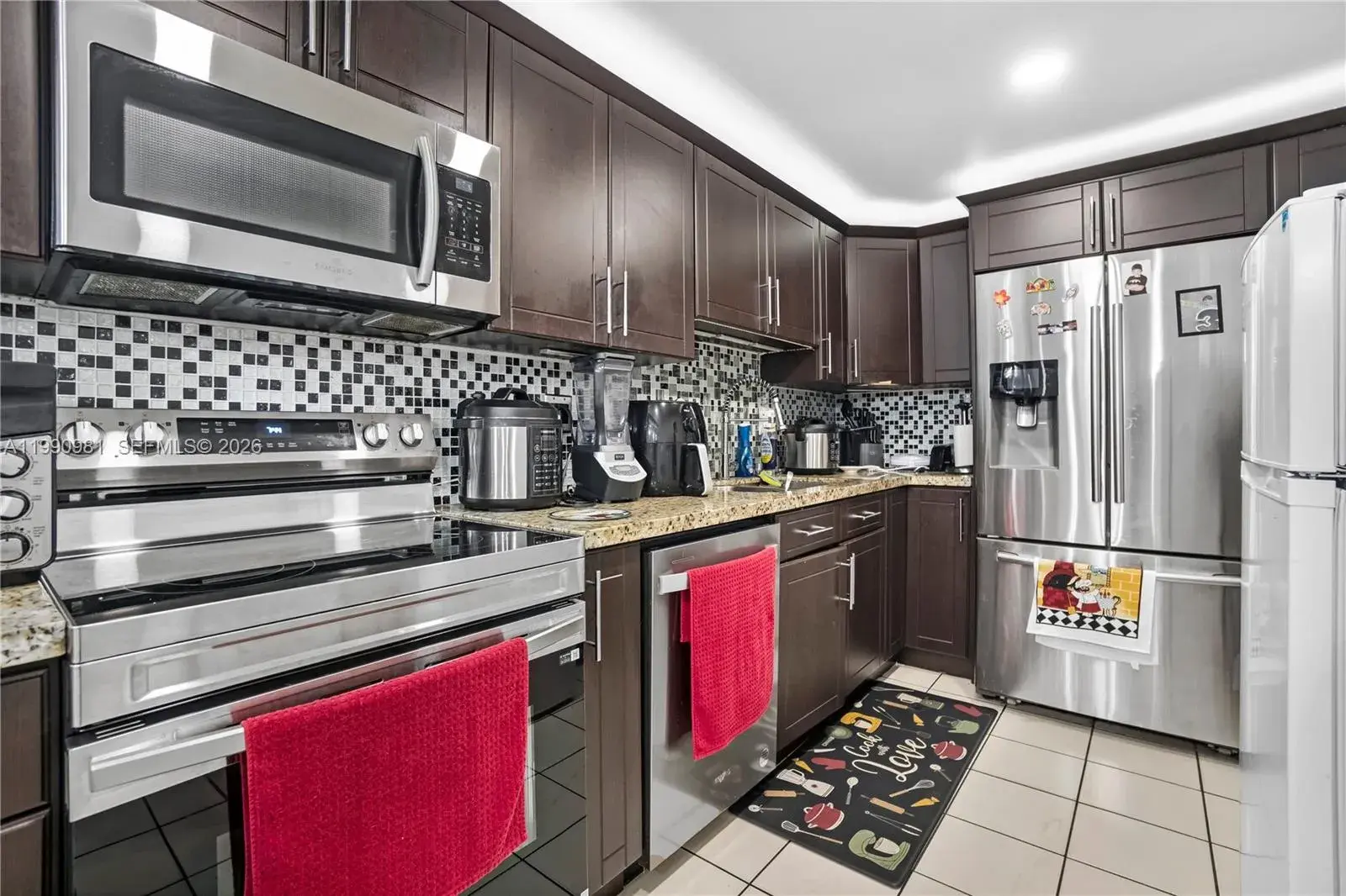 2 bedroom 2 bath Residential for sale at 9403 SW 76th St # Y17, Miami FL 33173
