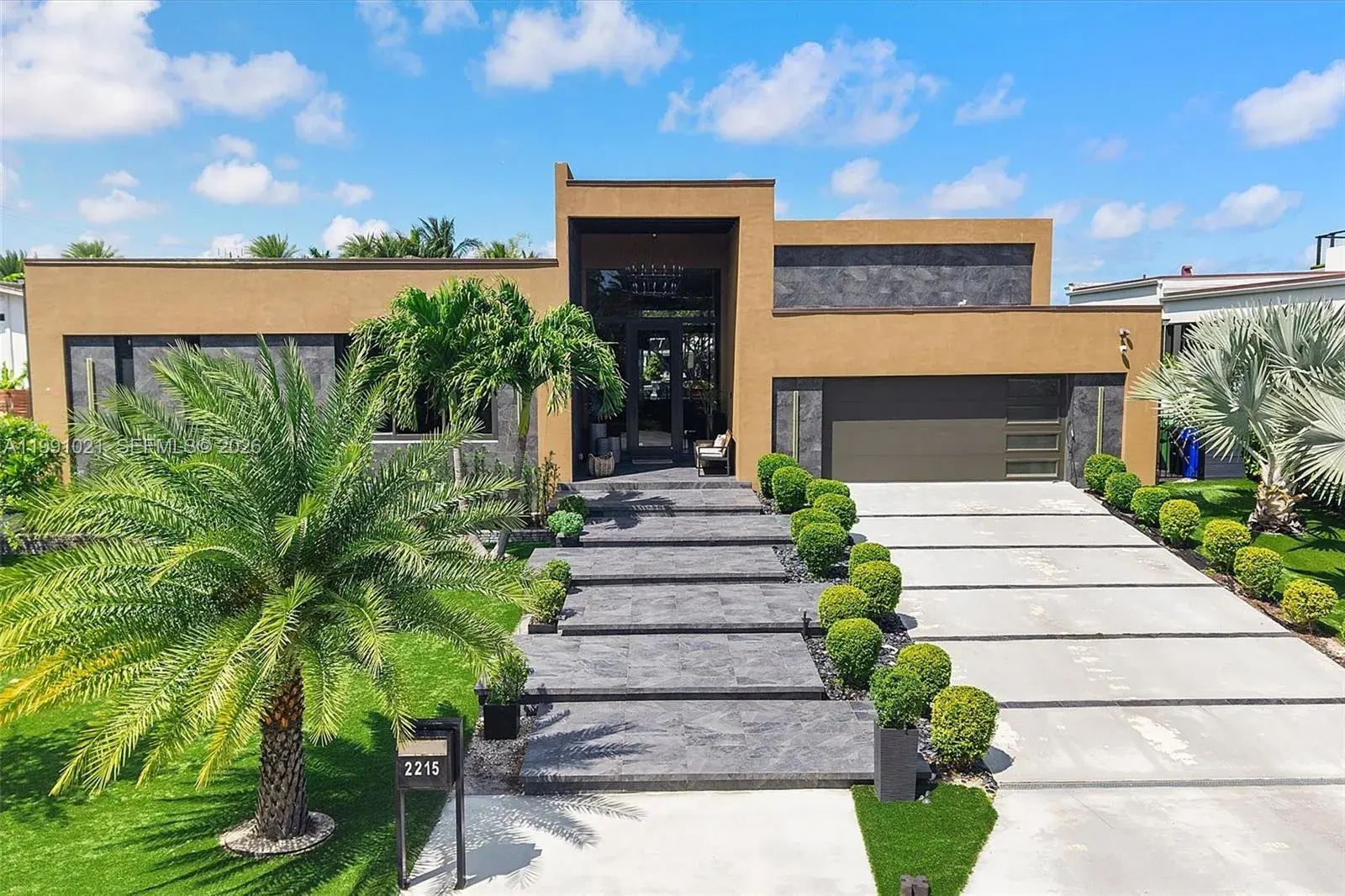 4 bedroom 5 bath Residential Lease for rent at 2215 NE 19th St, Fort Lauderdale FL 33305