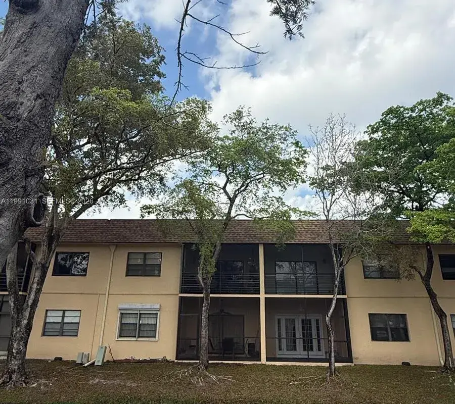 2 Briarwood Cir # 212, Hollywood FL 33024