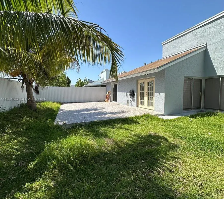 20926 SW 124th Ave Rd, Miami FL 33177