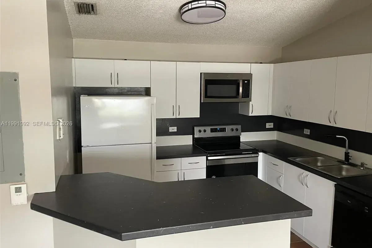 3650 N 56th Ave # 519, Hollywood FL 33021