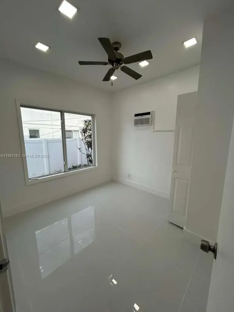 2242 Polk St # 2, Hollywood FL 33020