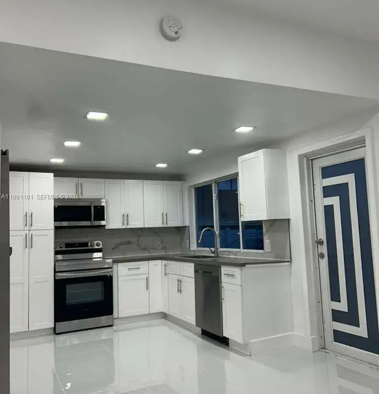 2242 Polk St # 2, Hollywood FL 33020