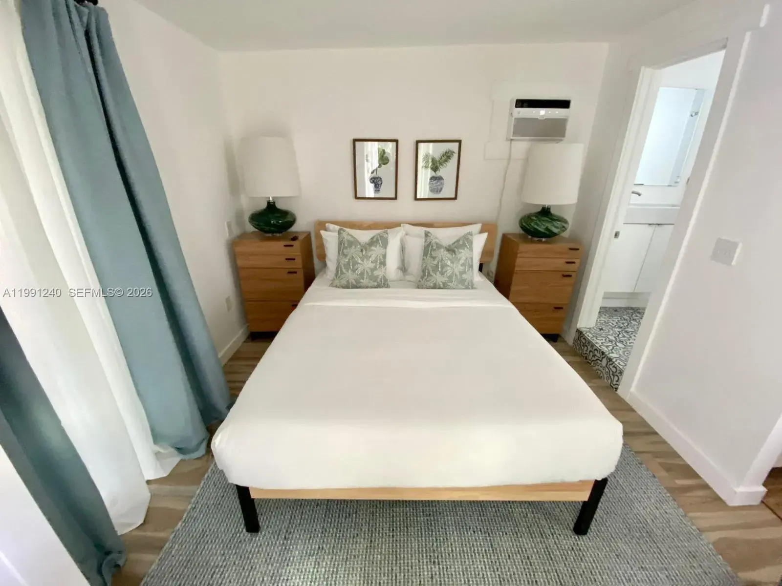 1121 NE 1st Ave # 4, Fort Lauderdale FL 33304