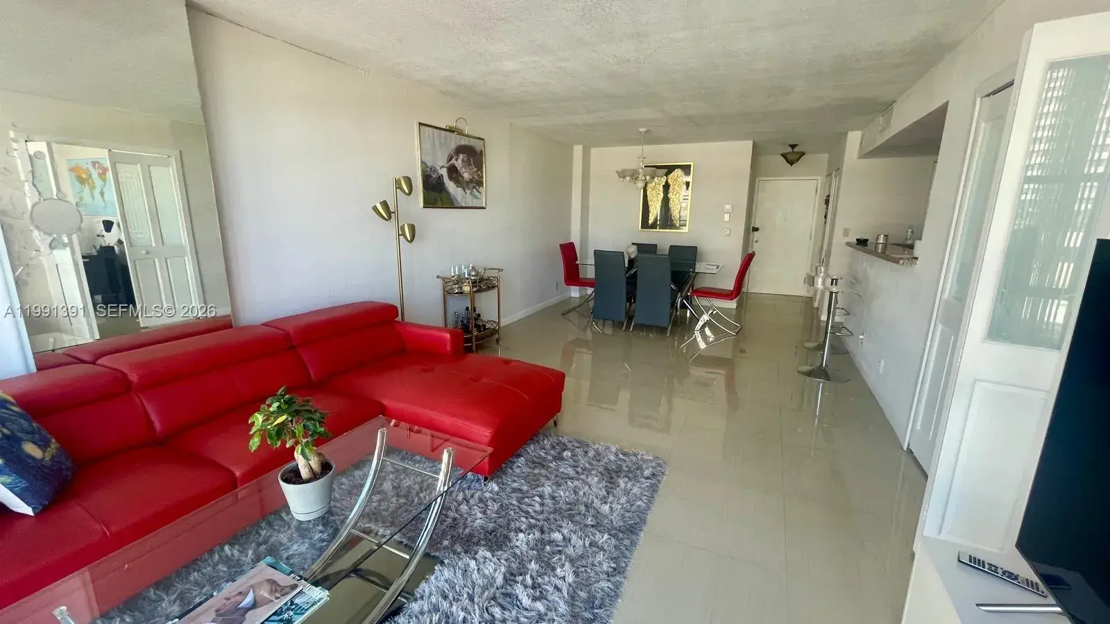 2017 OCEAN DR # 405W, Hallandale Beach FL 33009