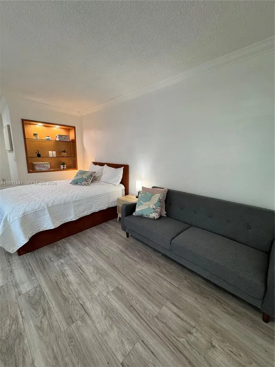740 11th St # 3A, Miami Beach FL 33139 photo 4