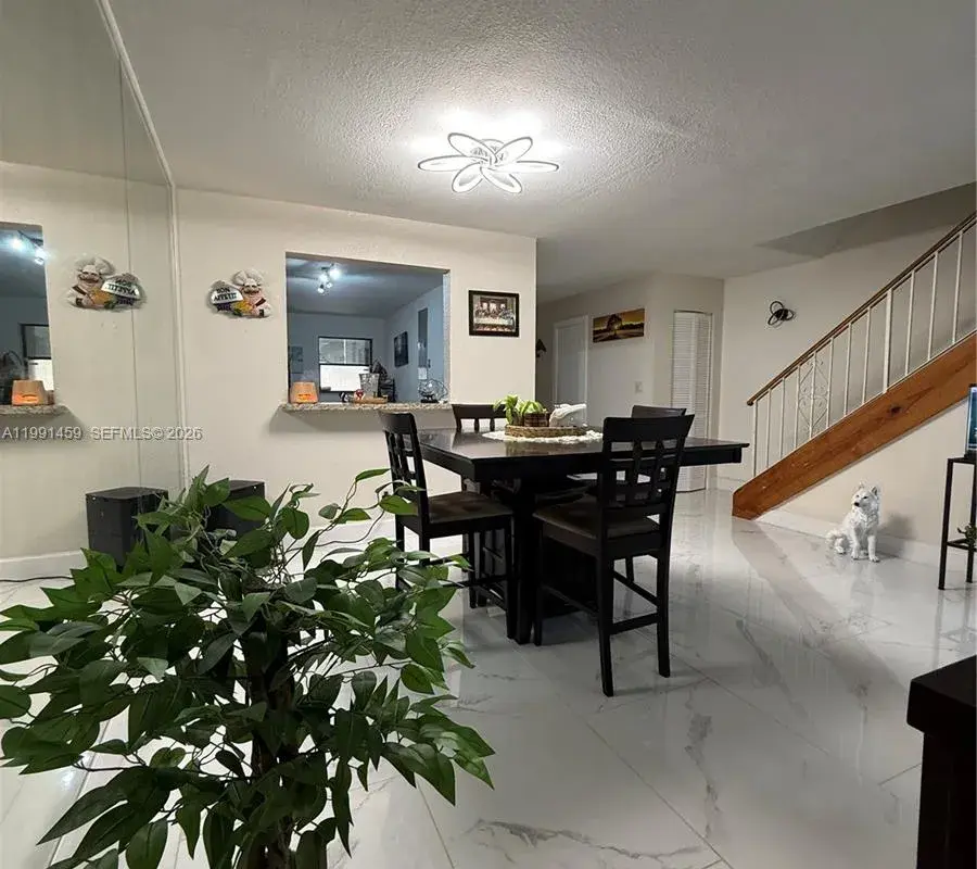 3536 Estepona Ave, Doral FL 33178
