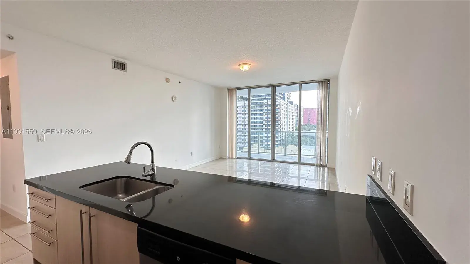 79 SW 12th St, Miami FL 33130 photo 4